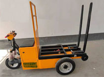 新款電動(dòng)自卸背磚車(chē)